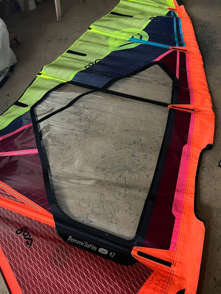 Vela Usada Banzai Surf Iris 4.2 2025