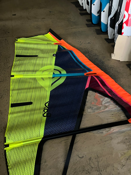 Vela Usada Banzai Surf Iris 4.2 2025