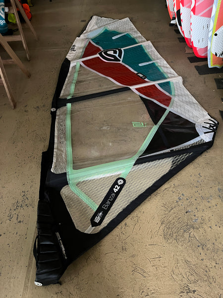 Vela Usada Goya Banzai 4.2 2015